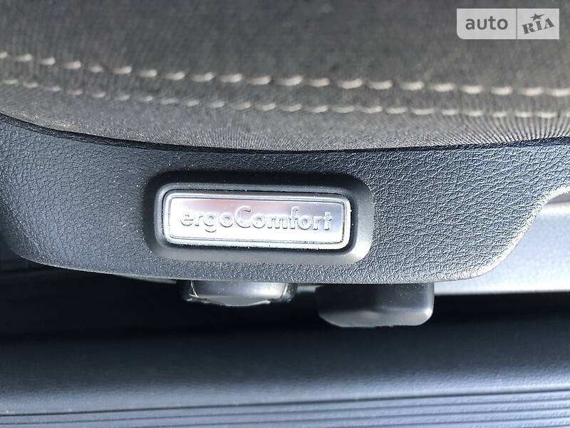 Седан Volkswagen Passat 2015 в Мукачевому