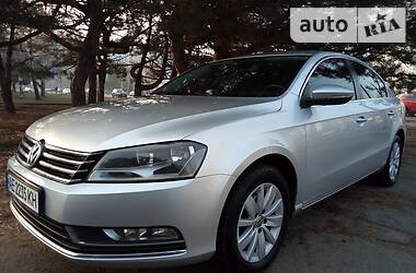 Седан Volkswagen Passat 2012 в 