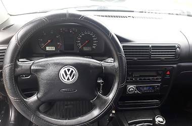Седан Volkswagen Passat 2000 в 