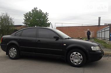 Седан Volkswagen Passat 2000 в 