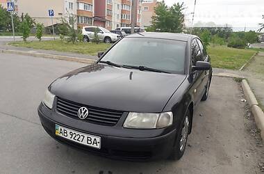 Седан Volkswagen Passat 2000 в 