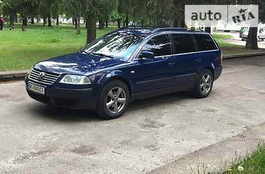 Універсал Volkswagen Passat 2001 в 