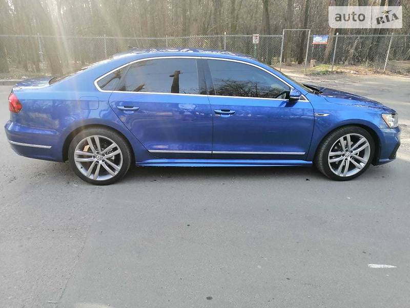 Седан Volkswagen Passat 2016 в Києві