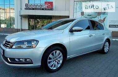 Седан Volkswagen Passat 2012 в 