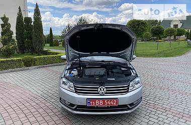 Седан Volkswagen Passat 2014 в Луцке