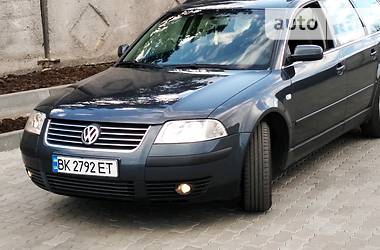 Универсал Volkswagen Passat 2002 в Сарнах