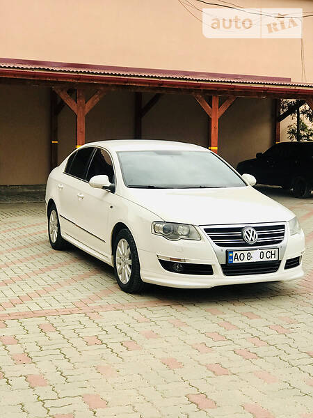 Седан Volkswagen Passat 2010 в Мукачевому