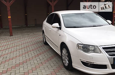 Седан Volkswagen Passat 2010 в Мукачевому