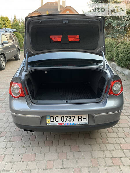 Седан Volkswagen Passat 2007 в Львові