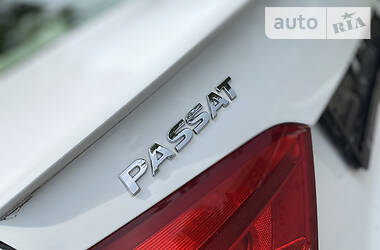 Седан Volkswagen Passat 2013 в Киеве