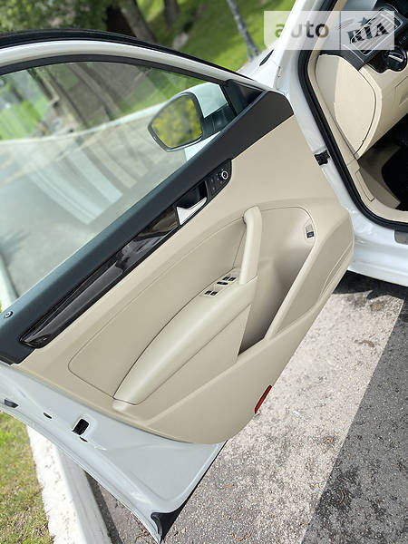 Седан Volkswagen Passat 2013 в Києві