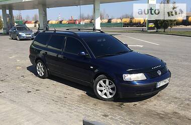 Універсал Volkswagen Passat 2000 в 