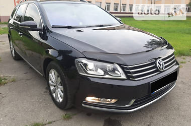 Універсал Volkswagen Passat 2012 в 