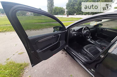 Універсал Volkswagen Passat 2012 в 