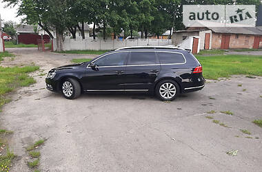 Універсал Volkswagen Passat 2012 в 