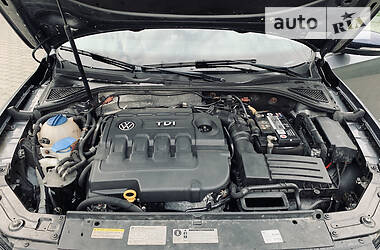 Седан Volkswagen Passat 2015 в 