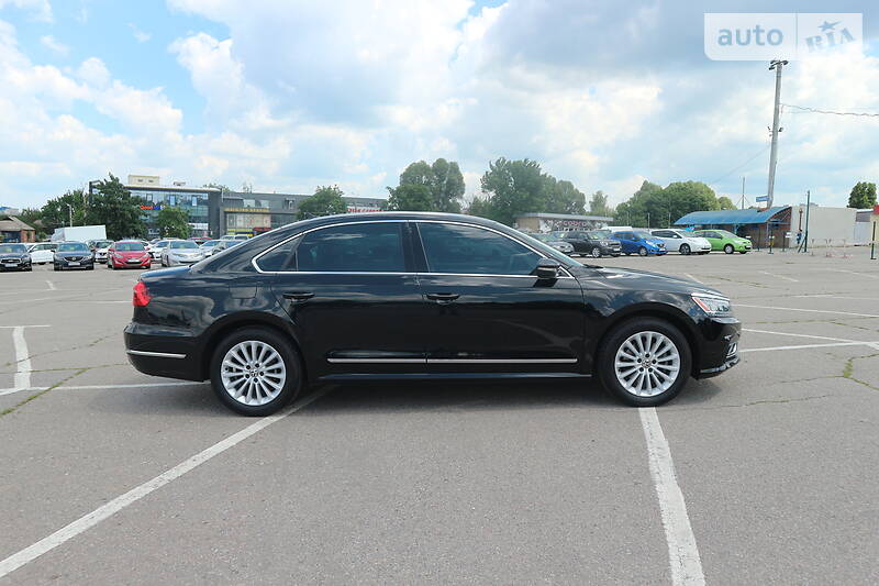 Седан Volkswagen Passat 2016 в Харькове