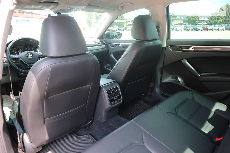Седан Volkswagen Passat 2016 в Харькове