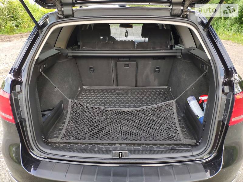 Універсал Volkswagen Passat 2012 в Тернополі