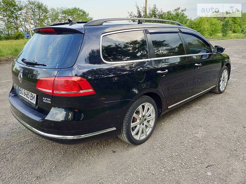 Універсал Volkswagen Passat 2012 в Тернополі