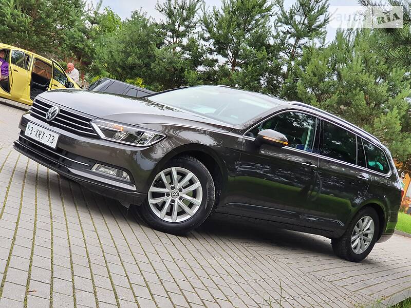 Універсал Volkswagen Passat 2015 в Дрогобичі
