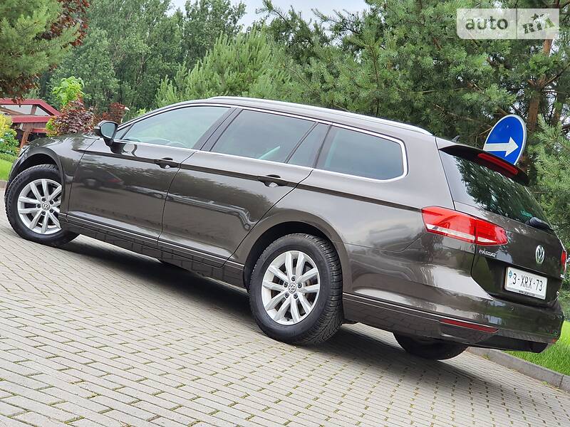 Універсал Volkswagen Passat 2015 в Дрогобичі