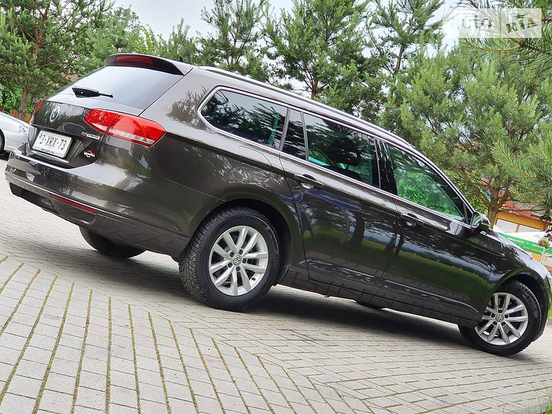 Універсал Volkswagen Passat 2015 в Дрогобичі