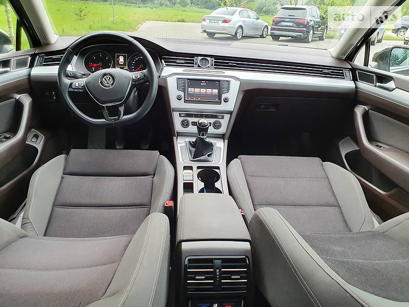 Універсал Volkswagen Passat 2015 в Дрогобичі