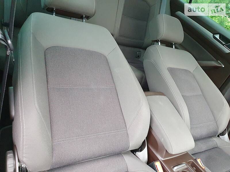 Універсал Volkswagen Passat 2015 в Дрогобичі