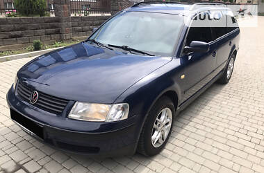 Хетчбек Volkswagen Passat 1999 в 