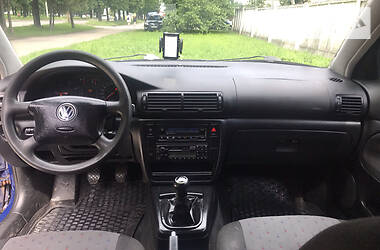 Хетчбек Volkswagen Passat 1999 в 