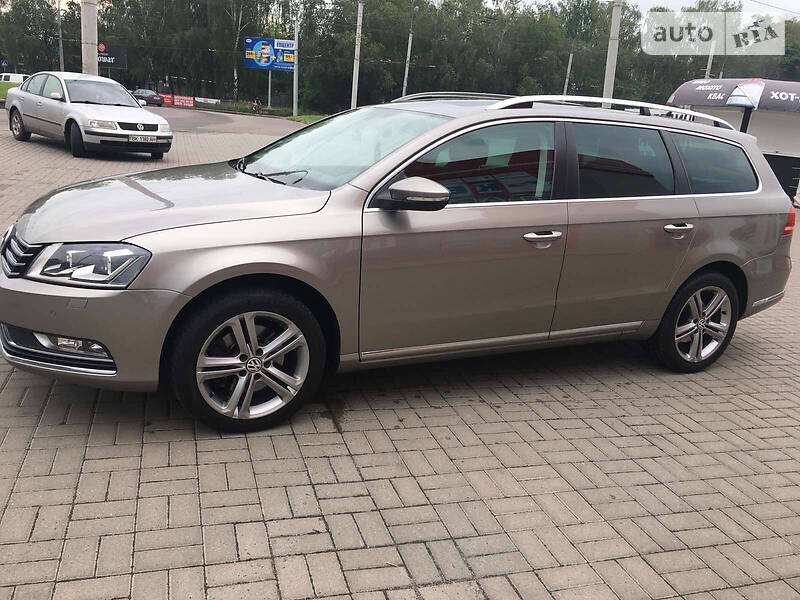 Универсал Volkswagen Passat 2013 в Ровно