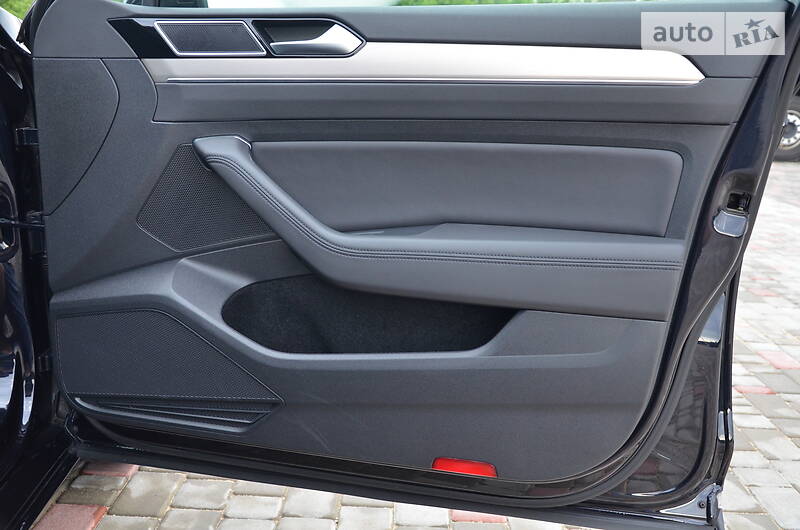 Універсал Volkswagen Passat 2015 в Луцьку