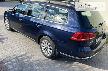 Універсал Volkswagen Passat 2012 в Луцьку