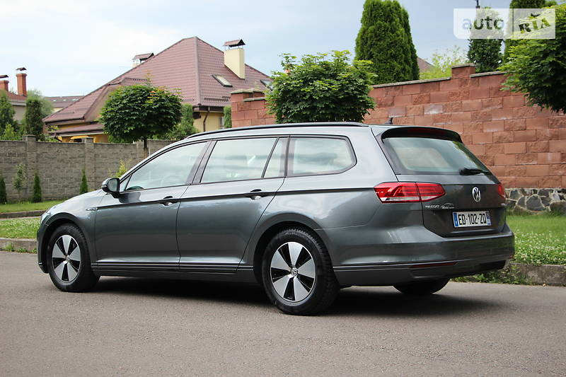 Універсал Volkswagen Passat 2016 в Рівному