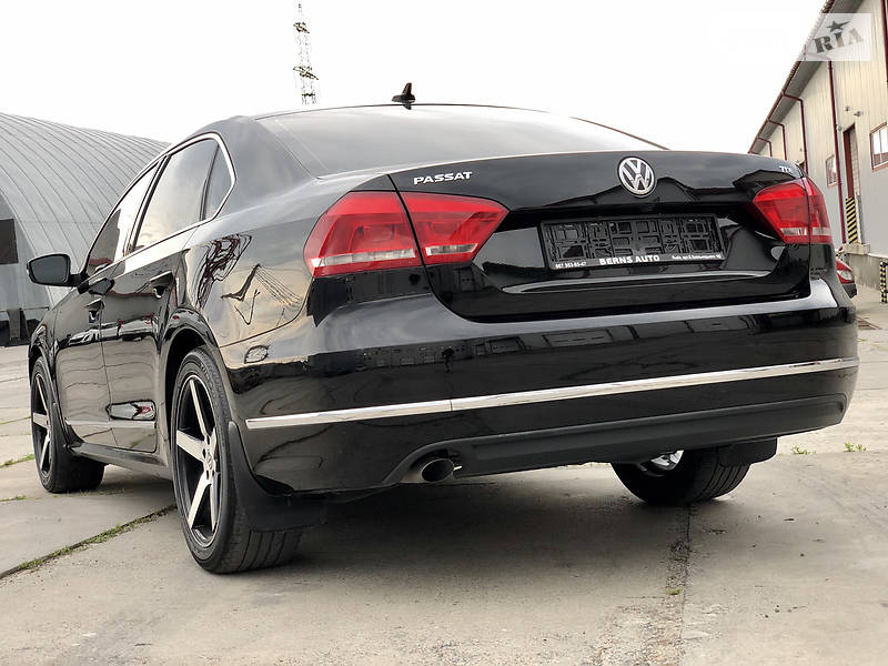 Седан Volkswagen Passat 2014 в Львові