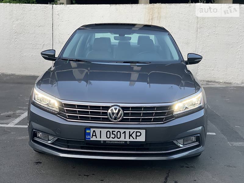 Седан Volkswagen Passat 2016 в Києві