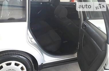 Універсал Volkswagen Passat 2000 в 