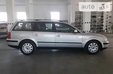 Універсал Volkswagen Passat 2000 в 