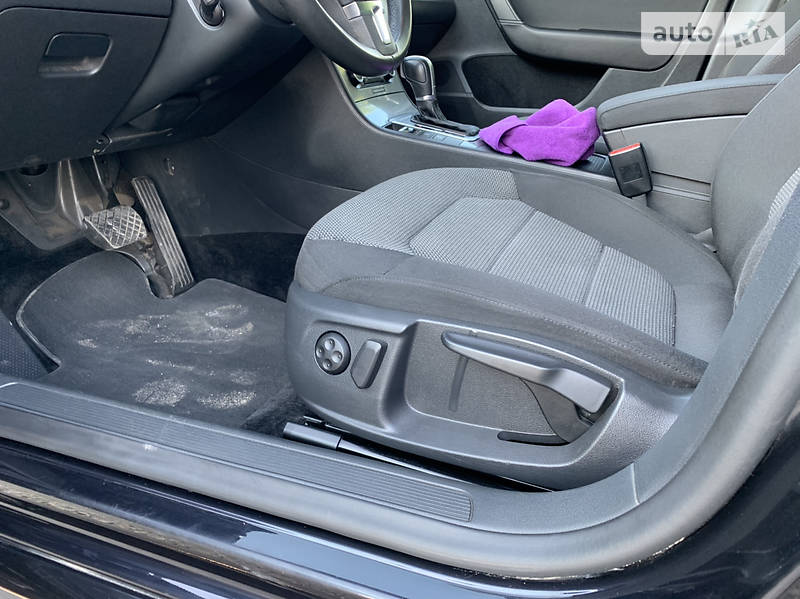 Універсал Volkswagen Passat 2011 в Коломиї