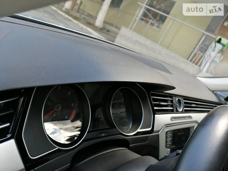 Універсал Volkswagen Passat 2015 в Кам'янець-Подільському