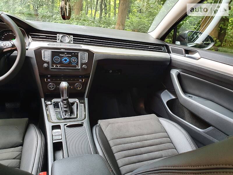 Універсал Volkswagen Passat 2015 в Вінниці