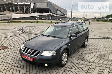 Універсал Volkswagen Passat 2002 в 