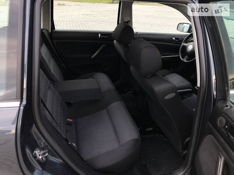Универсал Volkswagen Passat 2002 в Львове