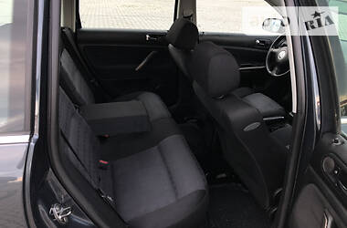 Універсал Volkswagen Passat 2002 в 