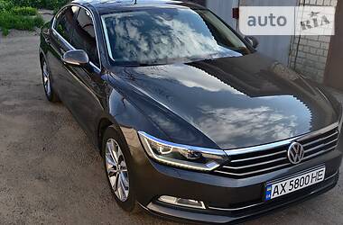 Седан Volkswagen Passat 2015 в Харькове