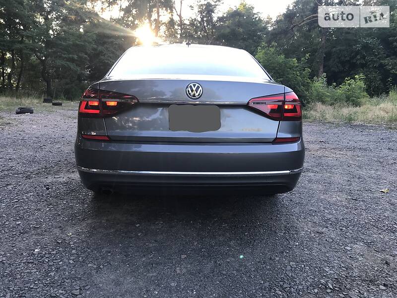 Седан Volkswagen Passat 2016 в Києві фото 5 Седан Volkswagen Passat 2016 в Києві