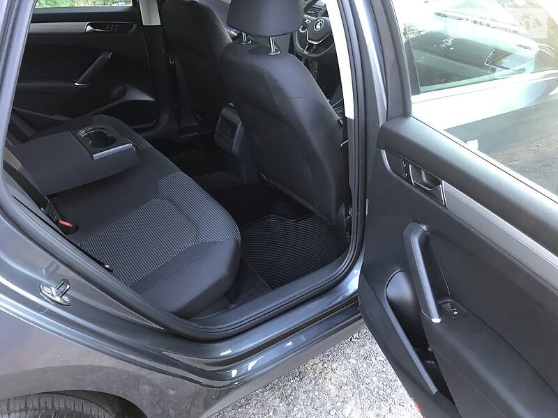 Седан Volkswagen Passat 2016 в Києві фото 13 Седан Volkswagen Passat 2016 в Києві