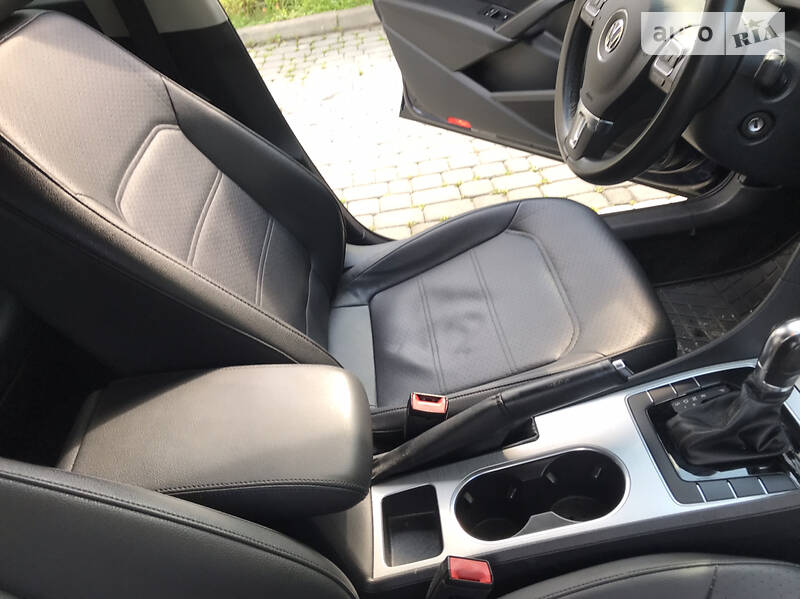 Седан Volkswagen Passat 2013 в Івано-Франківську