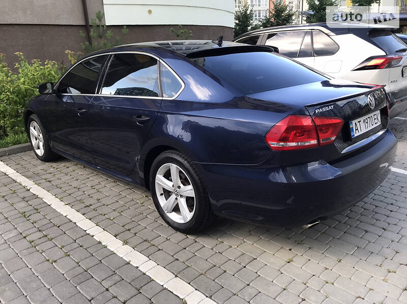 Седан Volkswagen Passat 2013 в Івано-Франківську